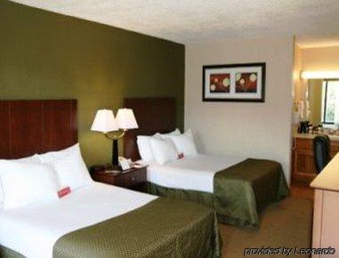 Ramada Gulfport Hotel Room photo