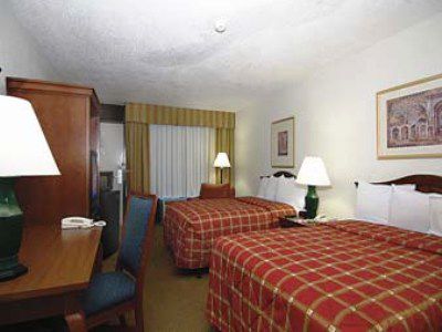 Ramada Gulfport Hotel Room photo